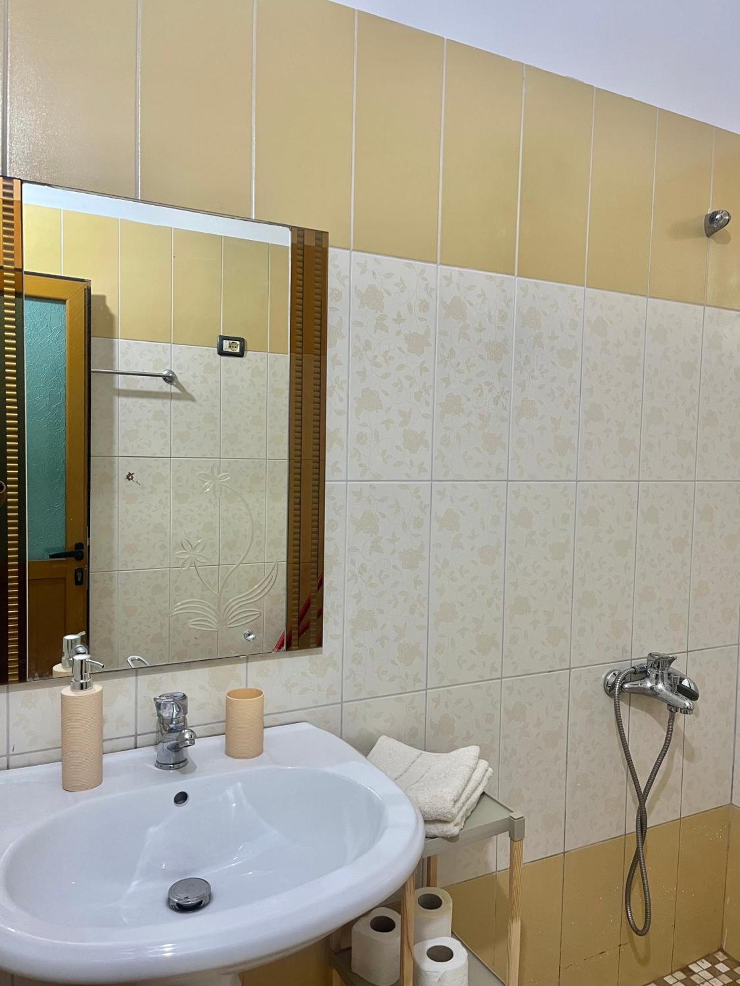 Blossom Apartments Vlorë Extérieur photo